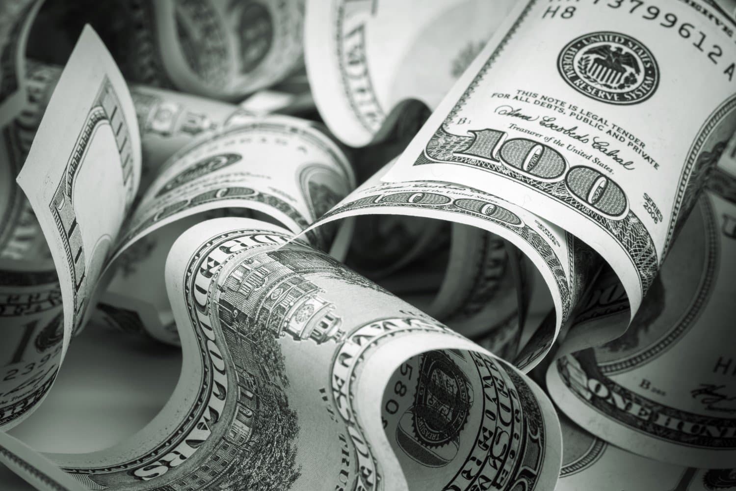 Mərkəzi Bank dolların bazar ertəsinə olan rəsmi məzənnəsini AÇIQLAYIB