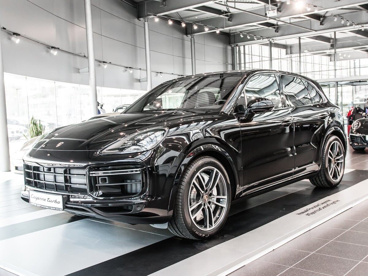 Maşın bazarında ikinci əl Porsche-lərin QİYMƏTLƏRİ