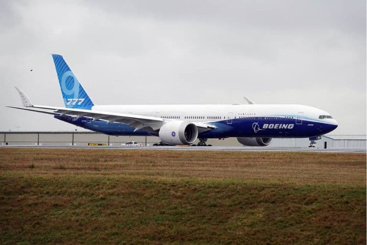 "Boeing" yeni 777X təyyarələrinə sifarişlərin 40%-ni itirə bilər