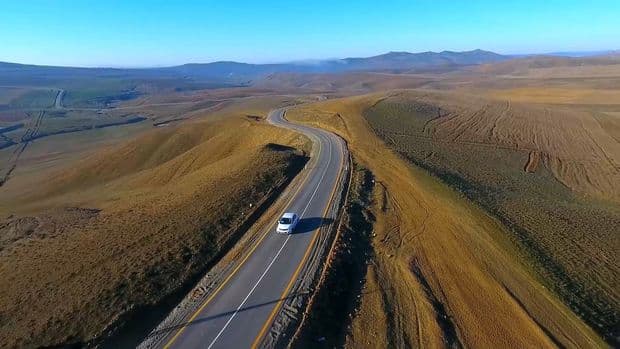 Azərbaycanda daha bir yol yenidən quruldu