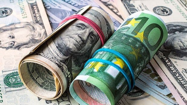 Azərbaycan Mərkəzi Bankı rəsmi valyuta məzənnələrini AÇIQLAYIB