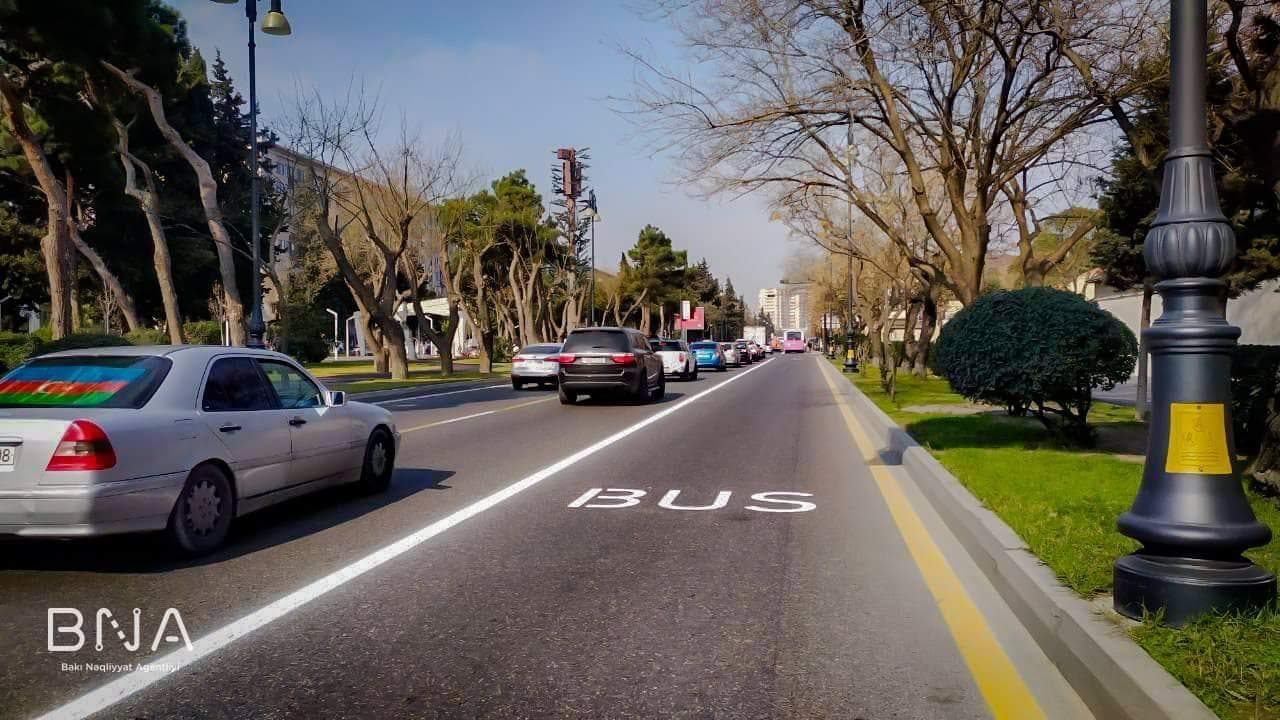 Daha bir prospektdə avtobus zolağı çəkilir