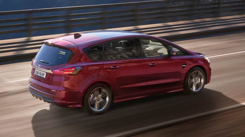 Ford şirkəti hibrid avtomobillərini təqdim edib