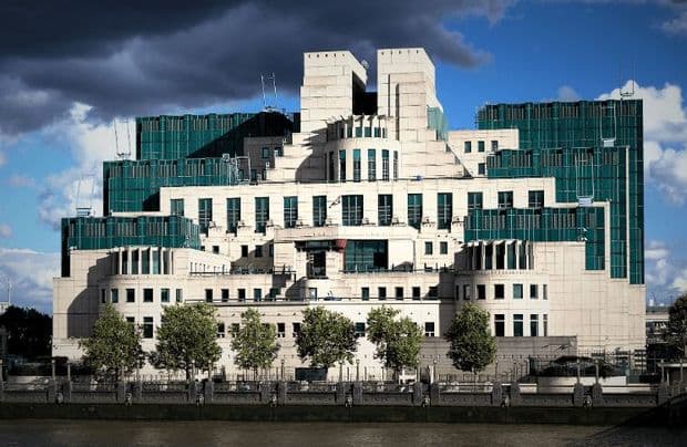 MI6 krallıq xaricində doğulanları da işə qəbul edəcək