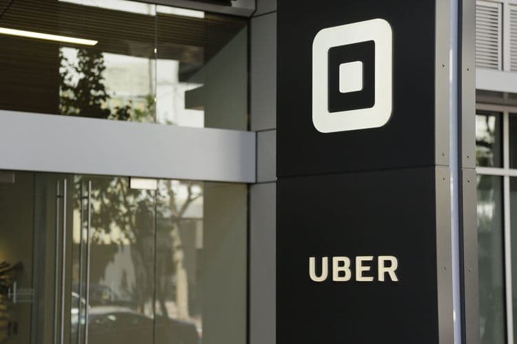 "Uber"in xalis zərəri ötən il 6,8 mlrd. dollar olub
