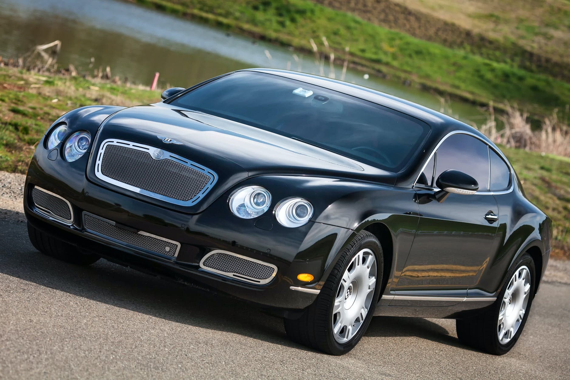 Azərbaycanda Bentley avtomobilləri neçəyədir? - QİYMƏTLƏR