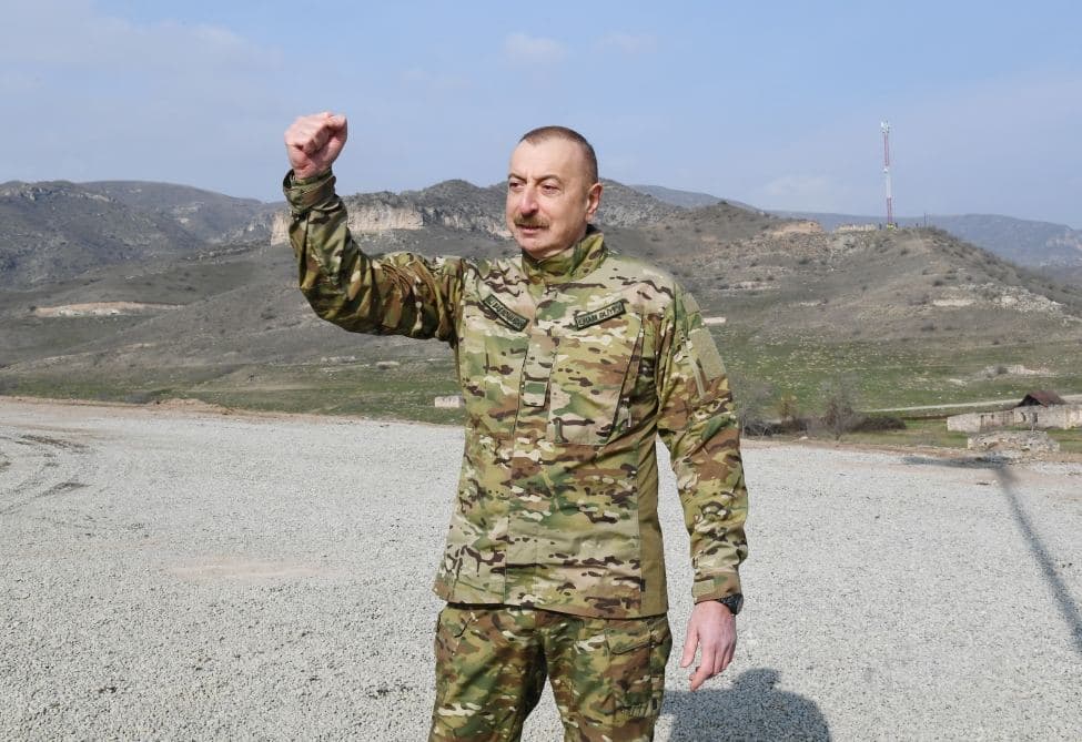 İlham Əliyev: Rusiyadan Ermənistana dəmir yolu xətti yalnız Azərbaycan ərazisindən keçə bilər