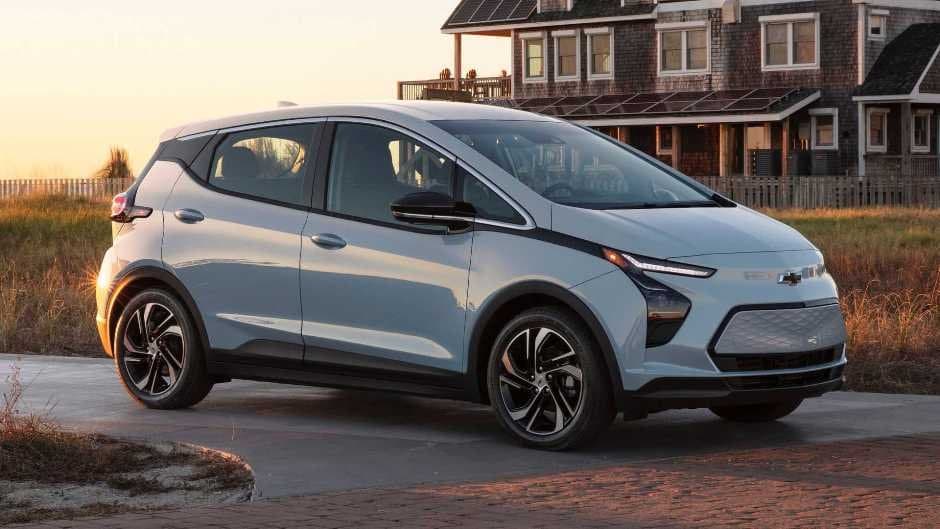 General Motors konserni yenilənmiş Chevrolet Bolt modelini təqdim edib