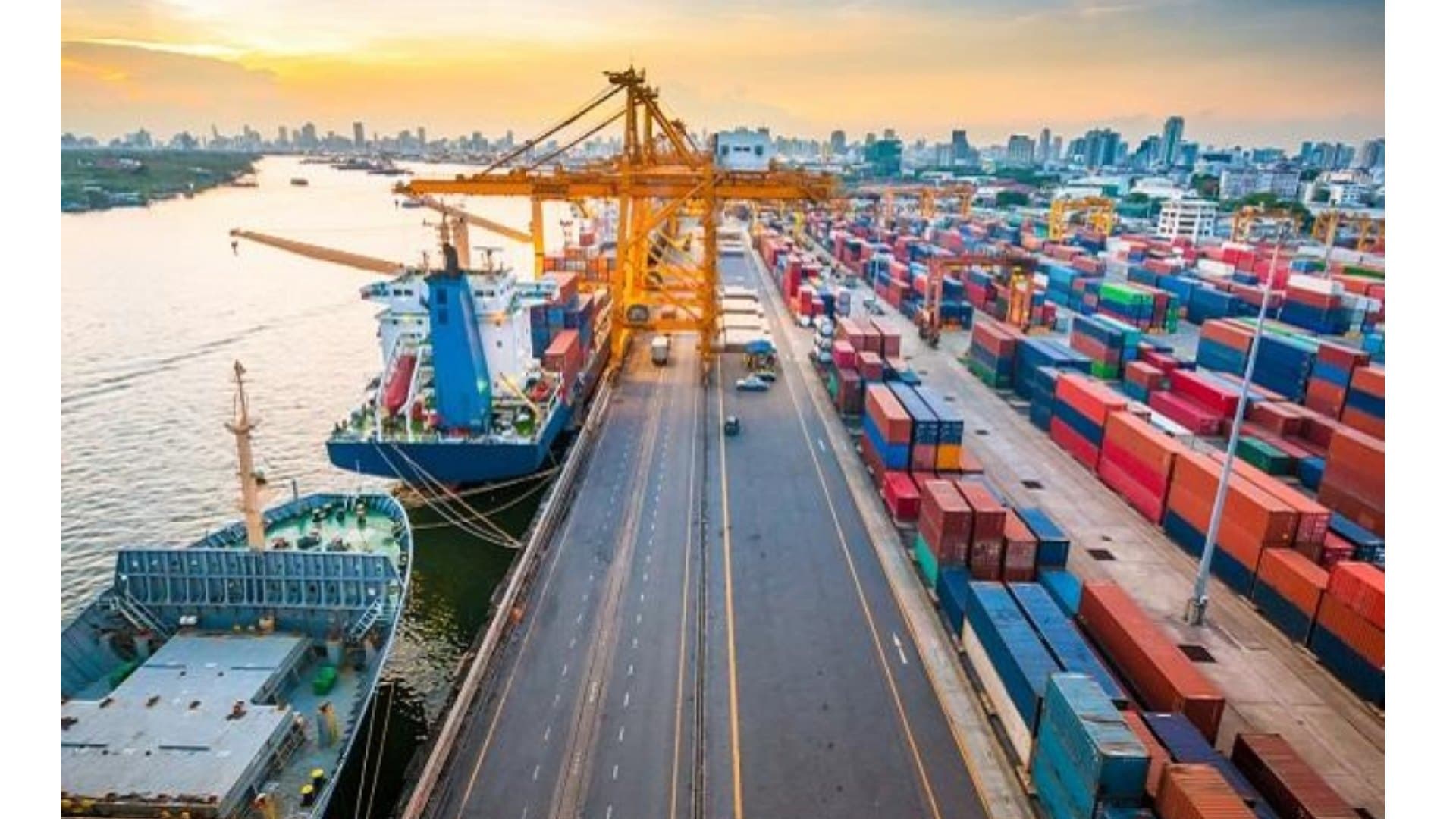 Bakı Limanının ticarət dövriyyəsi 20 % artıb