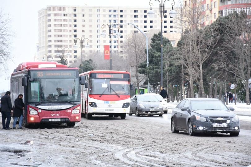 Bakıda bəzi marşrut xətlərinin hərəkət istiqaməti müvəqqəti dəyişdirilir - RƏSMİ