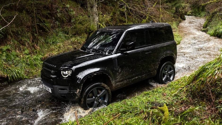 Land Rover Defender modeli yeni mühərrikinə sahib olub
