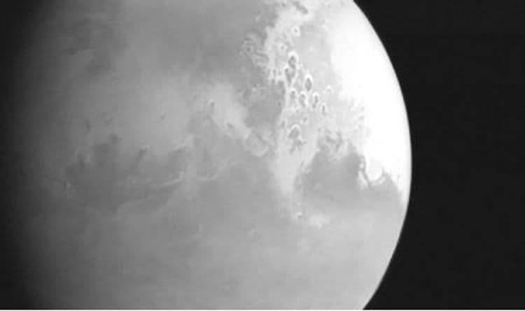 “Roscosmos” Marsda nəhəng tornadoların fotosunu yayımlayıb