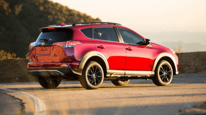 Toyota RAV4 modelinin öz-özünə alışması araşdırılır
