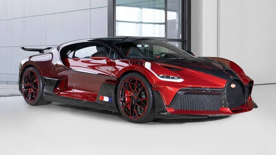 Bugatti yeni modeli haqqında məlumat yayıb - FOTO