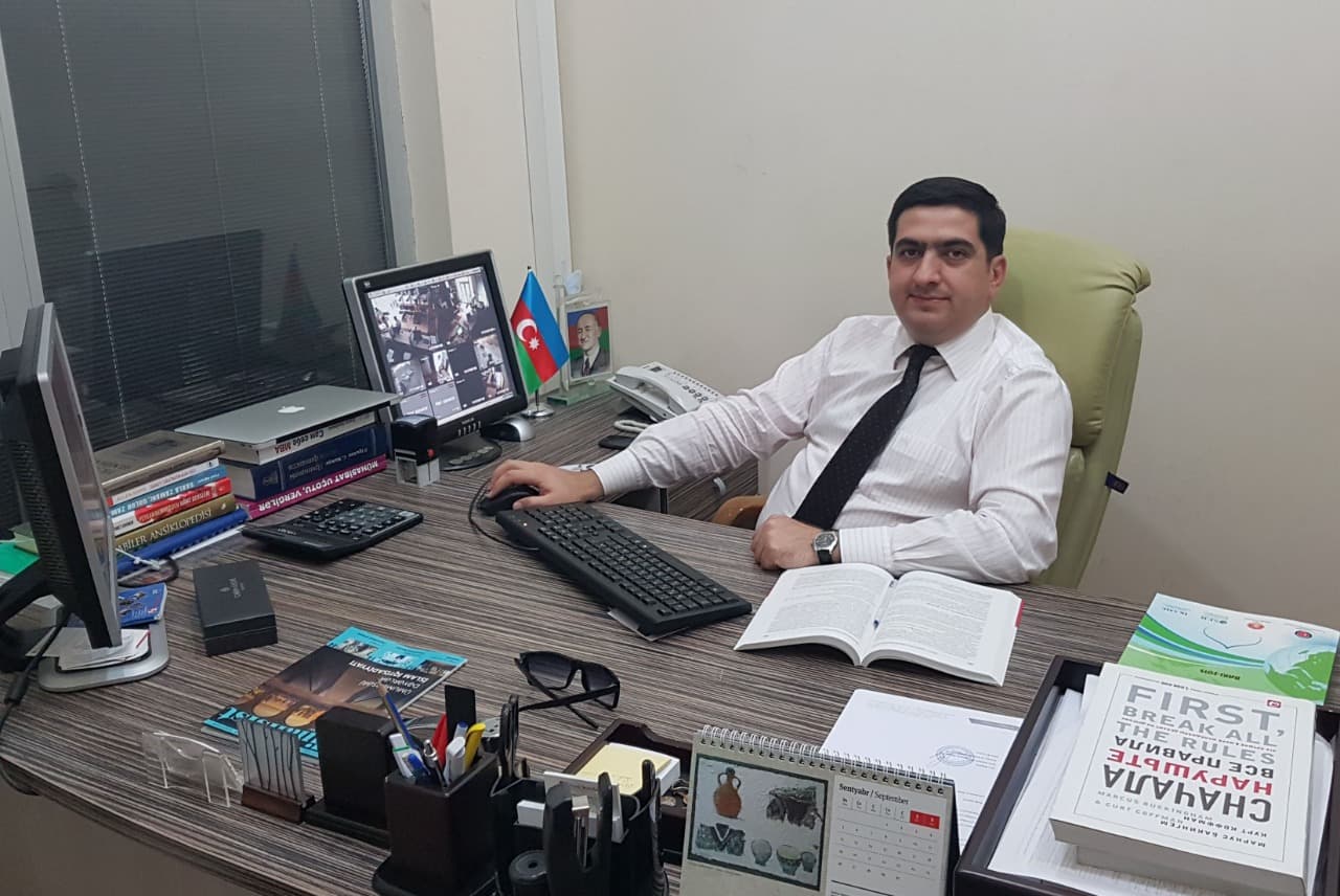 Elnur Quliyev: Hazırda ölkəmizdə ev şəraitində mini mayninq fermalar qurmaqla kriptovalyuta “istehsal” edirlər