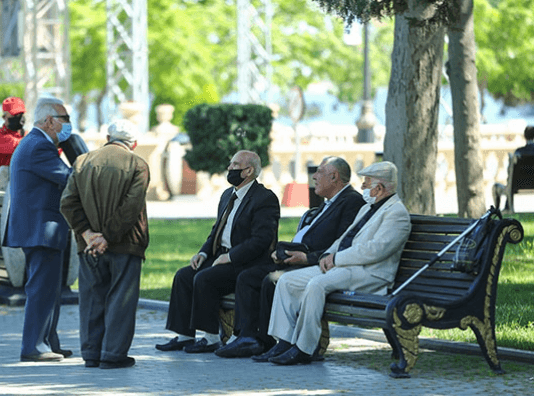 “Pensiyaya 10 il qalmış işdən çıxarmaq qadağan olunsun”