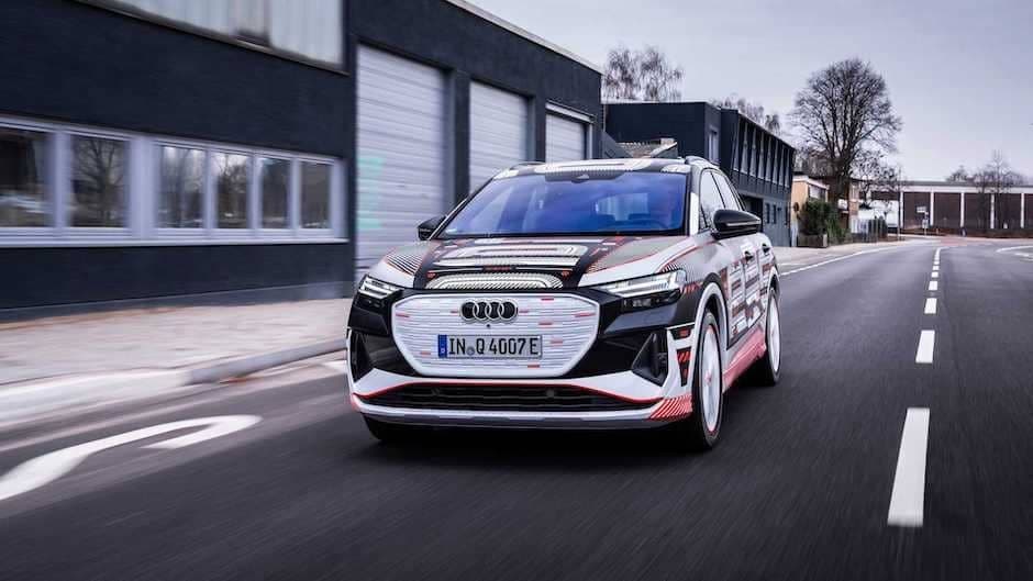 Audi yeni modelinin görüntülərini təqdim edib - FOTO