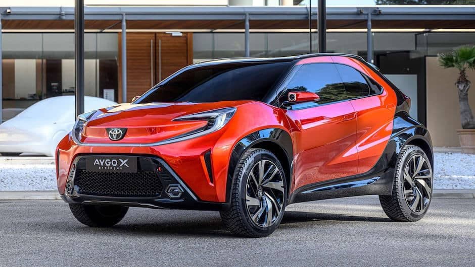 Toyota yeni modelinin görüntüsünü təqdim edib - FOTO