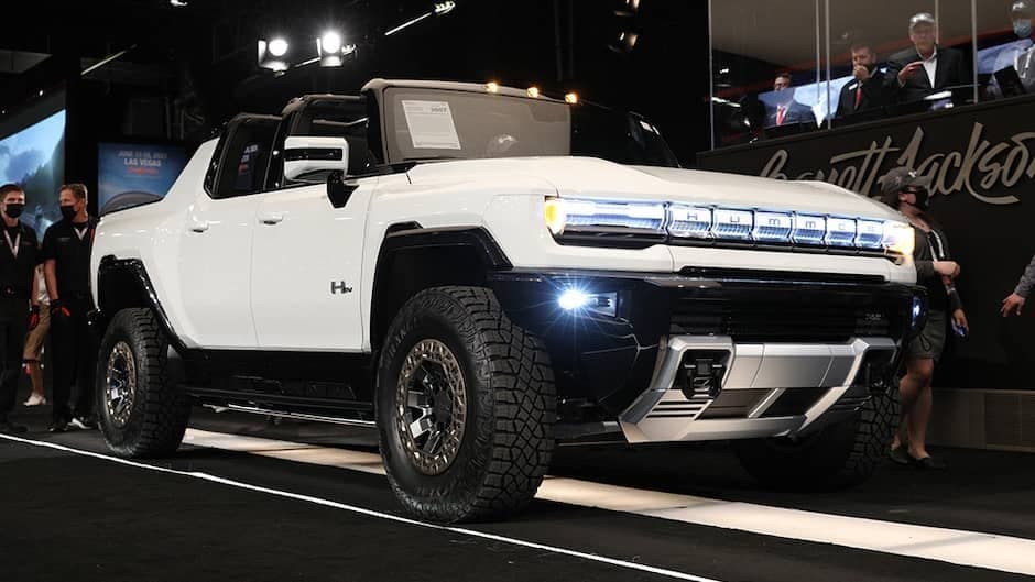 Hummer modellərinin ilk nüsxələri rekord qiymətə satılıb - FOTO