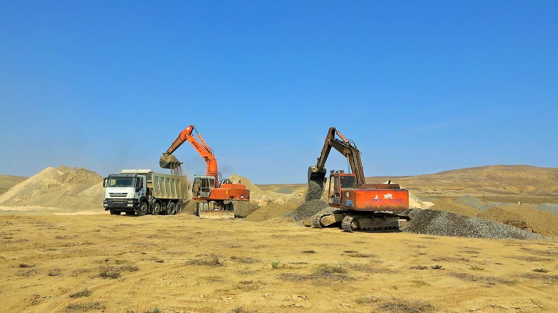 Müasir turizm infrastrukturuna gedən yeni avtomobil yolu inşa edilir