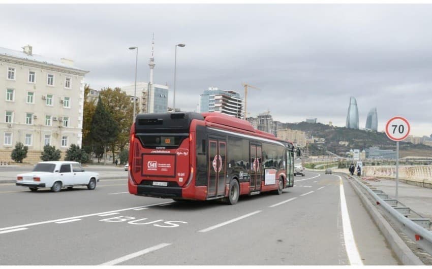 Bakıda daha üç küçədə xüsusi avtobus zolağının salınmasına başlanılıb