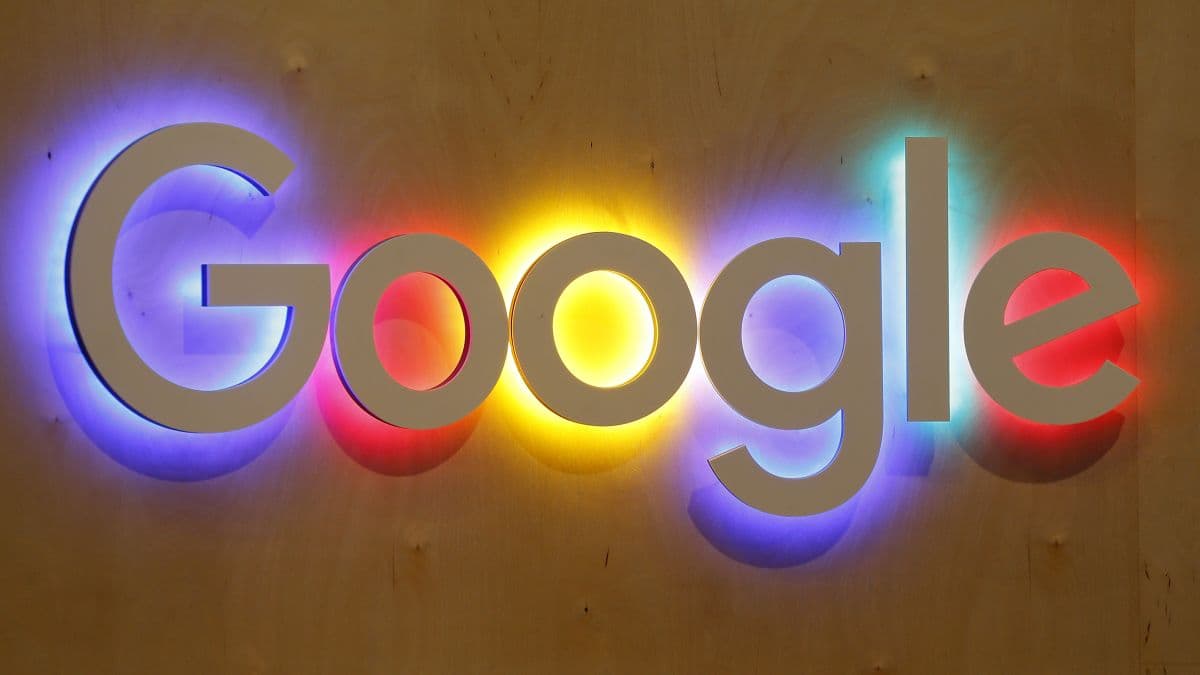 Google 9 milyard dollar təzminatdan xilas ola bildi