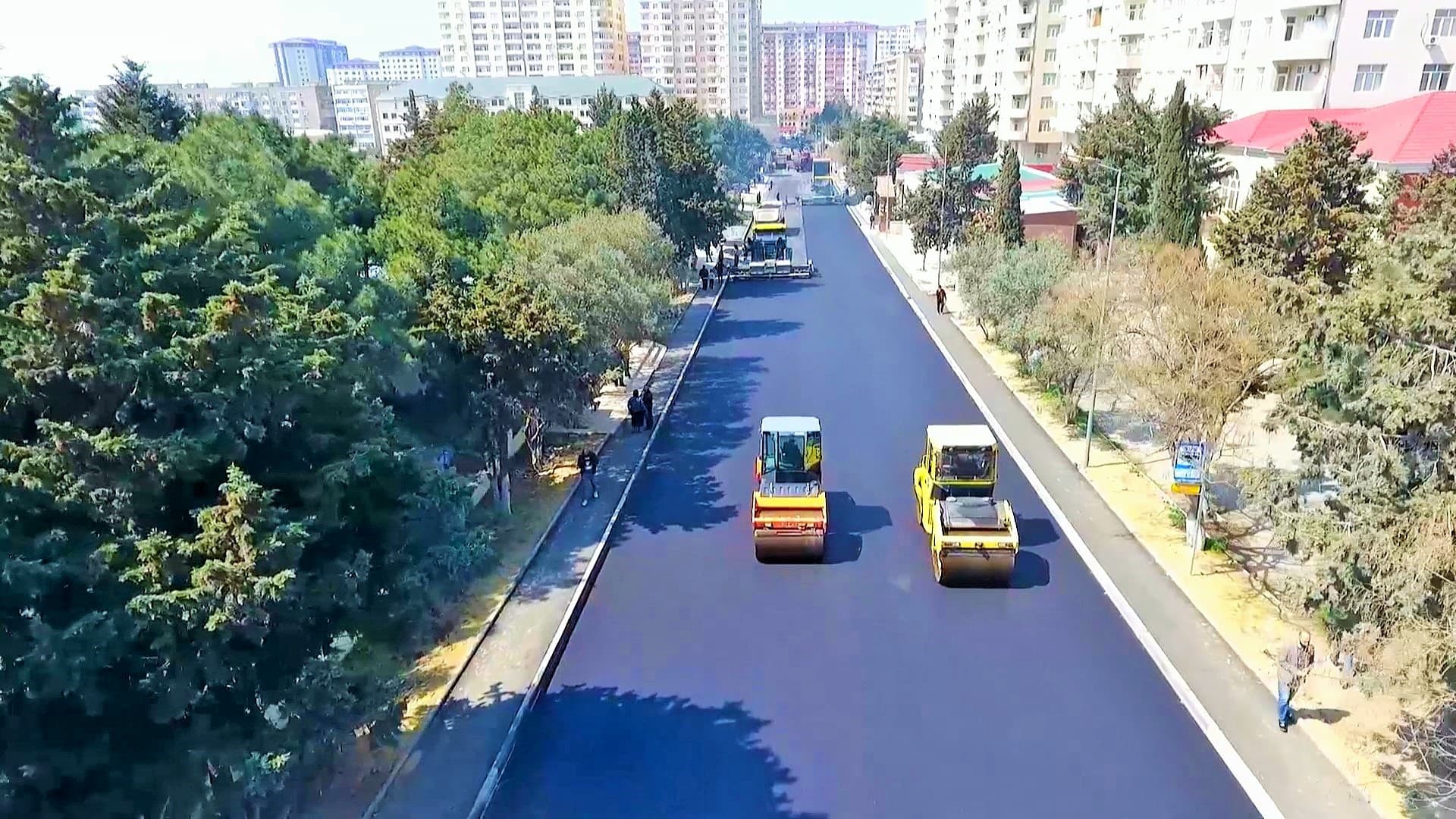 Bakıda daha bir küçə təmir edilir