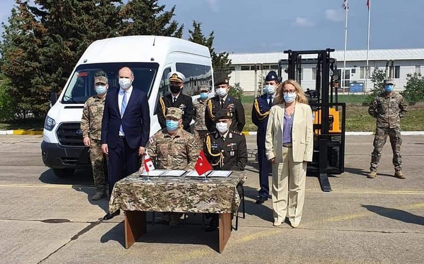 Türkiyə Gürcüstanın Marneuli hərbi aerodromunun bərpasına başlayıb
