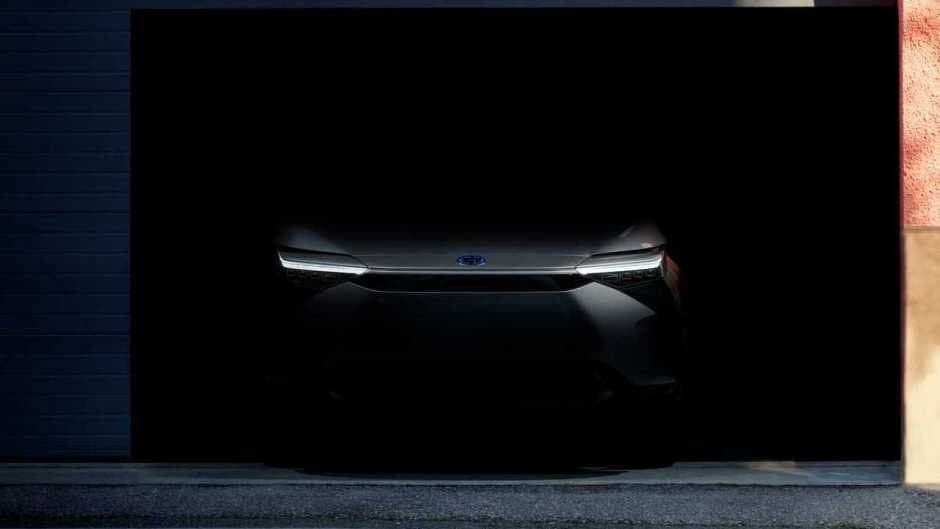 Toyota ilk elektromobilinin növbəti görüntüsünü yayıb