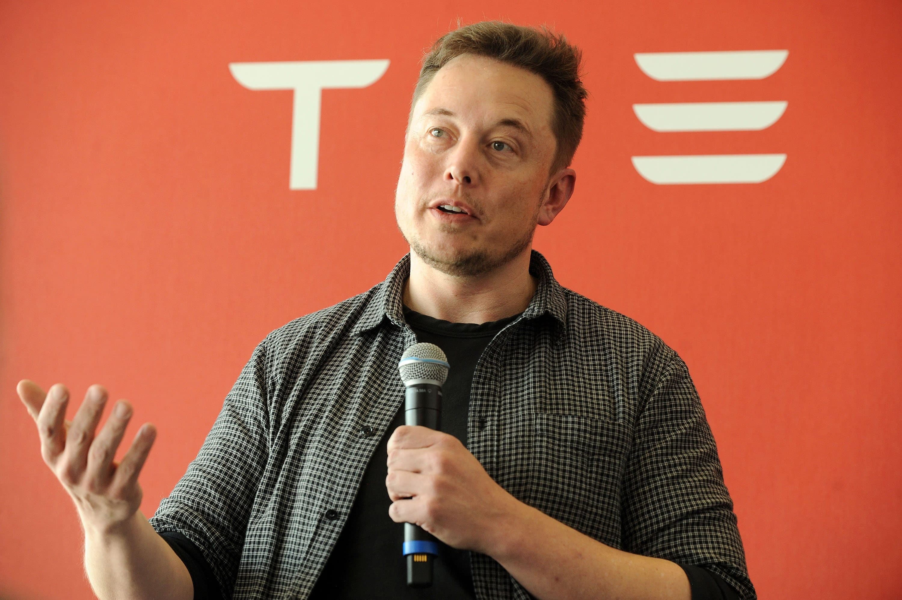 "Tesla" şirkətinin rəhbəri özünü “Marsın imperatoru” adlandırdı - FOTO