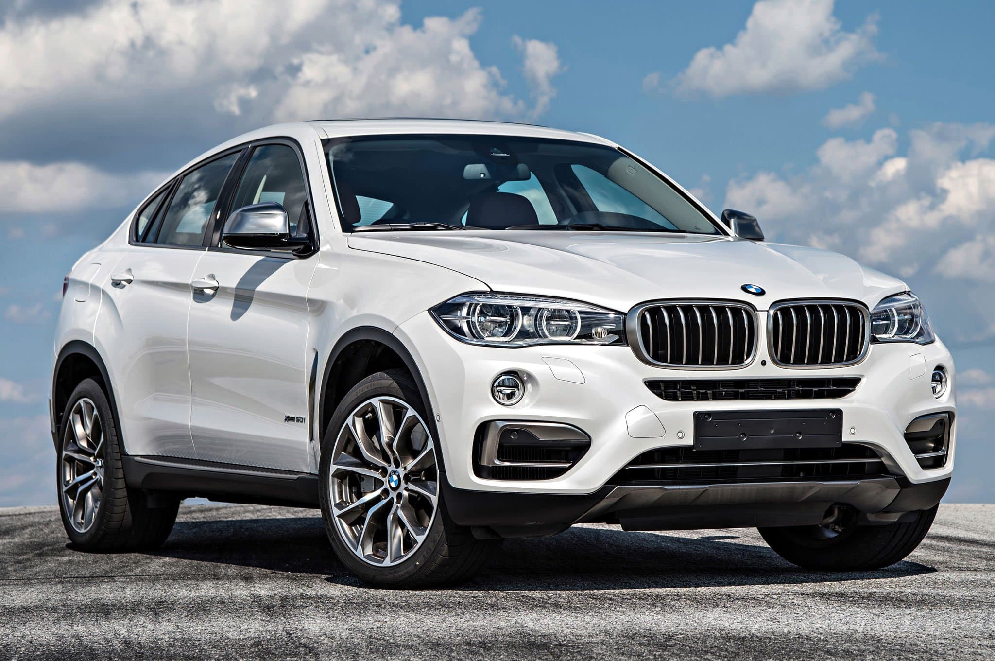 Rusiyada BMW-nin satışı dayandırıldı: Mühərriklərdə deffekt aşkarlanıb