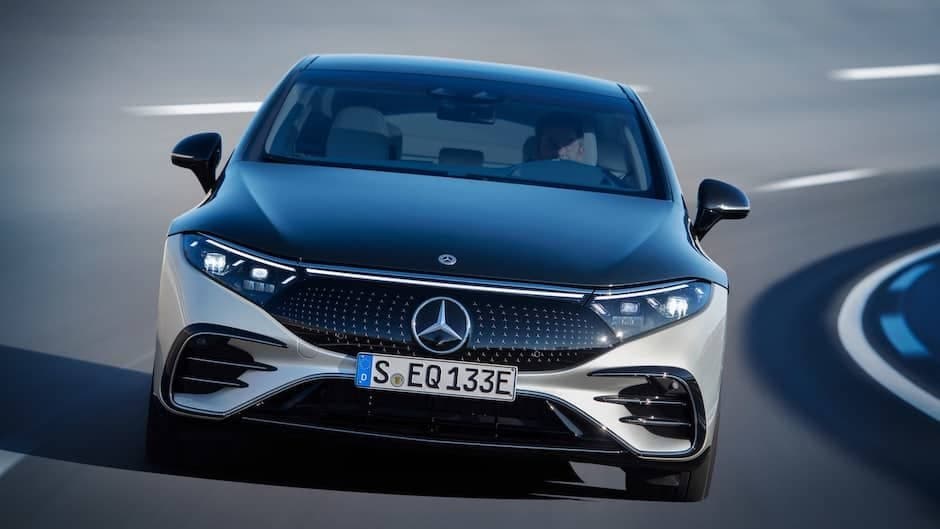 Mercedes-Benz elektrik flaqmanını təqdim edib