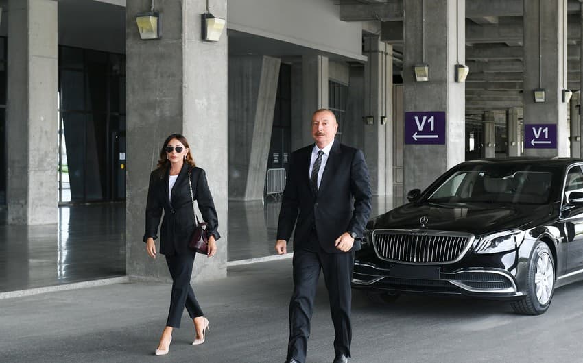 Prezident və birinci xanım Pirşağıda təməlqoyma mərasimində iştirak ediblər