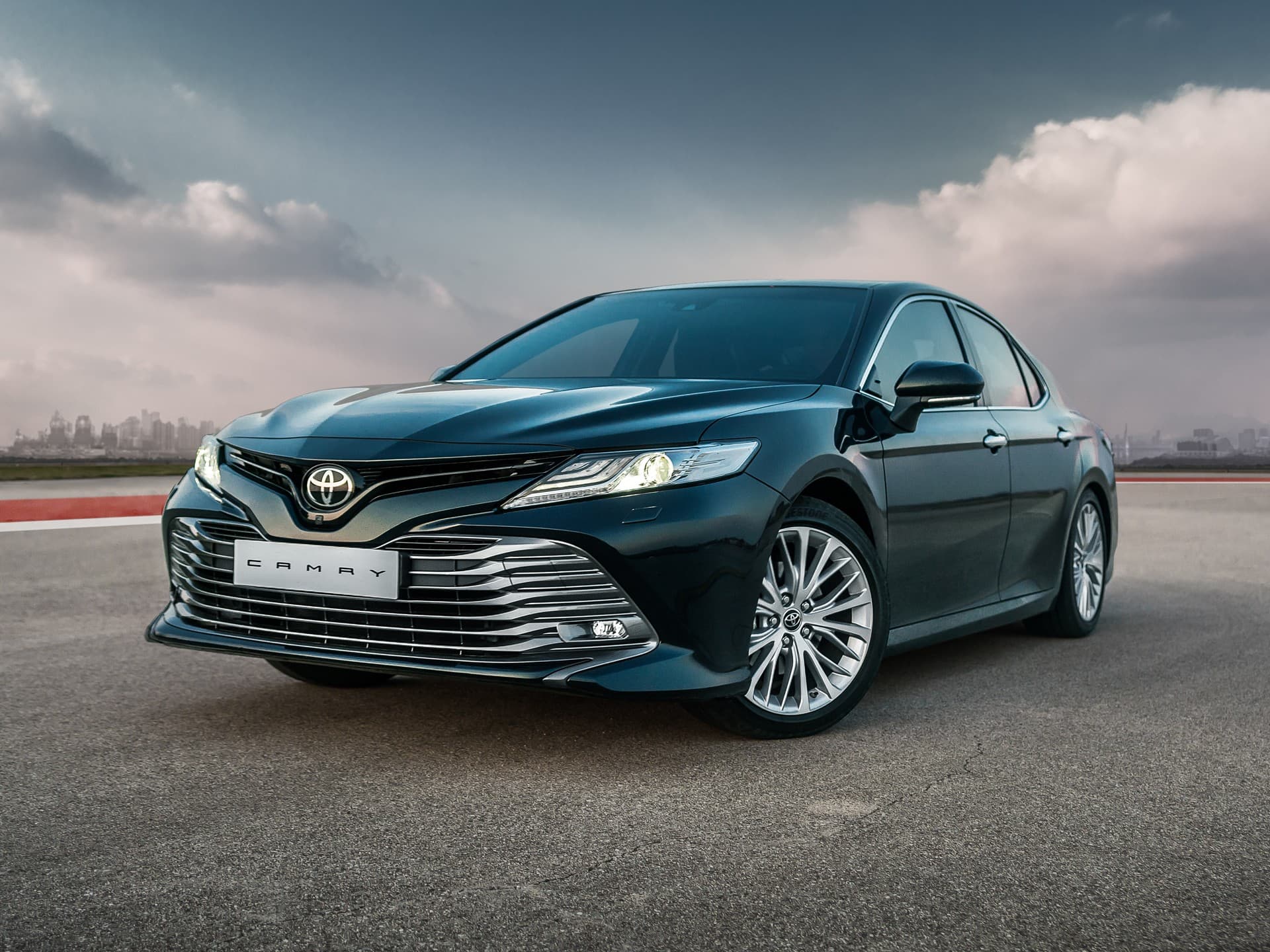 Toyota-nın hibrid və benzin modelləri test edildi – Mükəmməl nəticə, 50 faiz qənaət - VİDEO