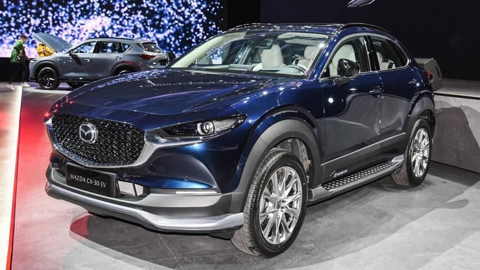 Mazda qeyri-adi krossoverini nümayiş etdirib
