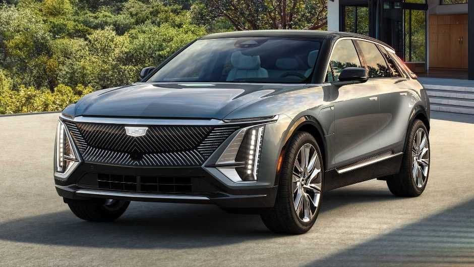 Cadillac yeni modelini təqdim edib