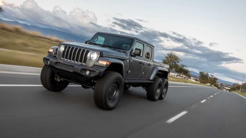Jeep yeni pikap təqdim edib