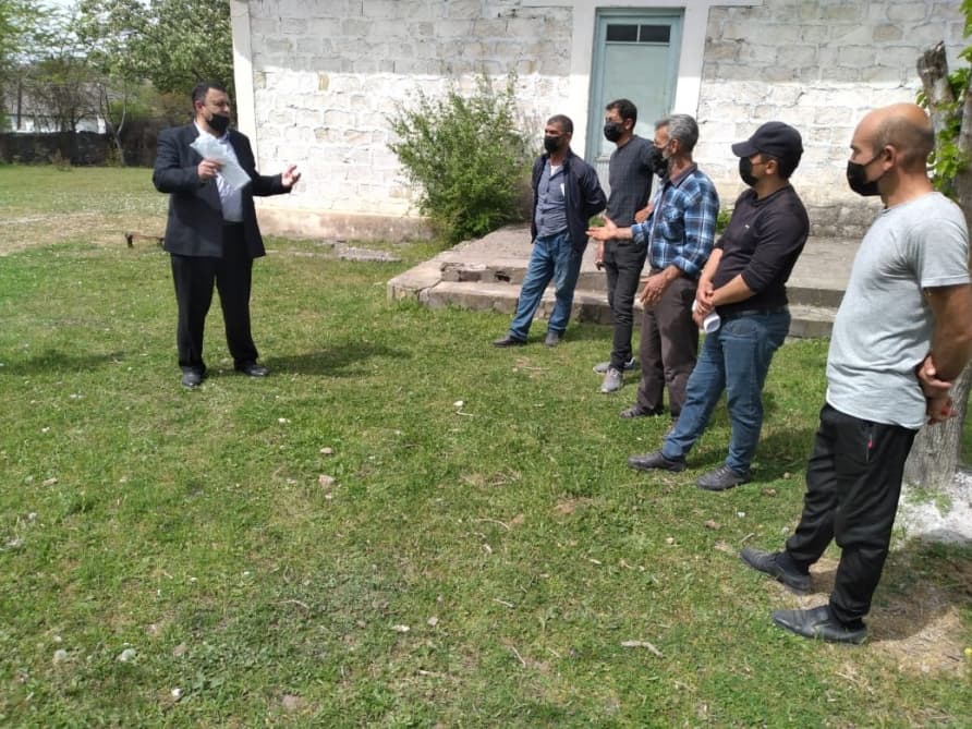 Şəki və Balakəndə kümçülərə baramaçılıqda aqrozootexniki qaydalar barədə məlumat verilib
