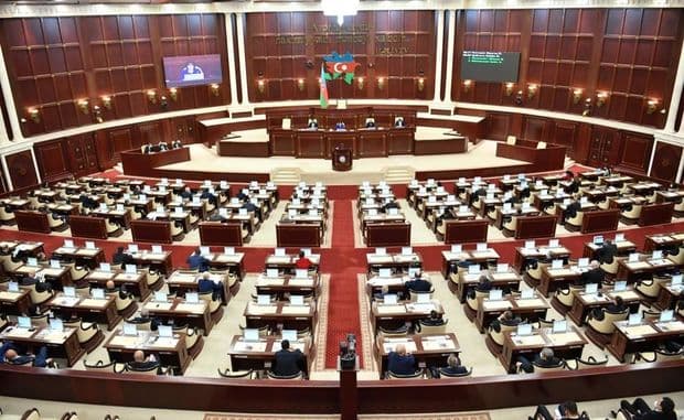 Deputatlar bu gün 11 məsələyə görə toplanır