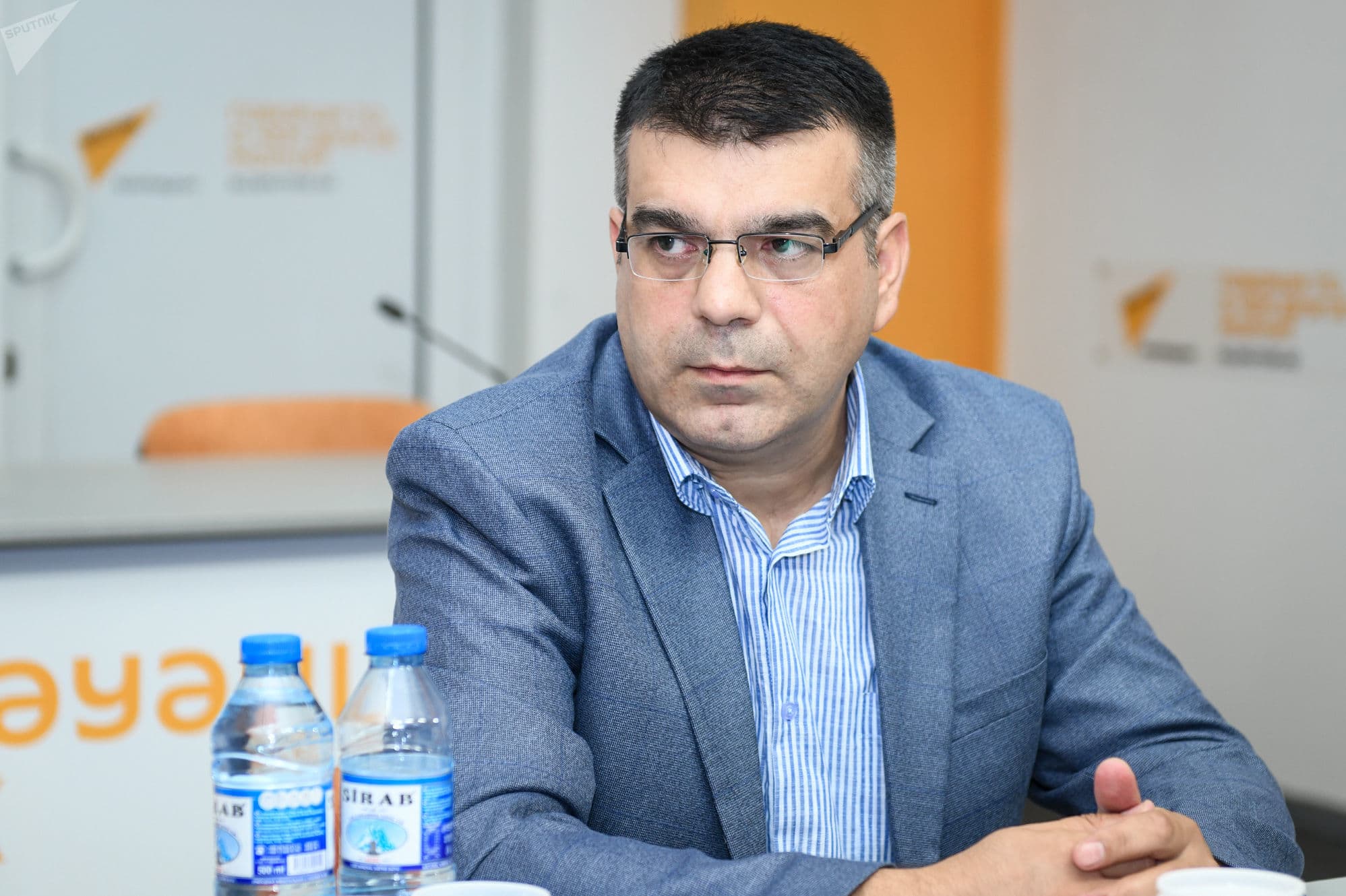 Maklerlər büdcəni milyonlarla manatdan məhrum edir – Ekspert