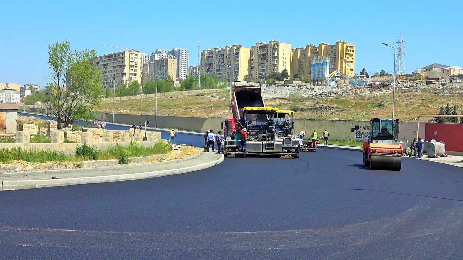 Suraxanıda qəsəbədaxili küçələr təmir edilir