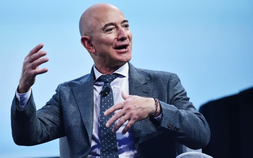 “Amazon”un rəhbəri 2,5 milyard dollarlıq şirkət səhmi satdı - Səbəb