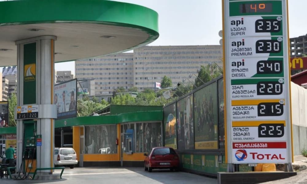 Gürcüstanda benzinin qiyməti rekord həddə çatıb