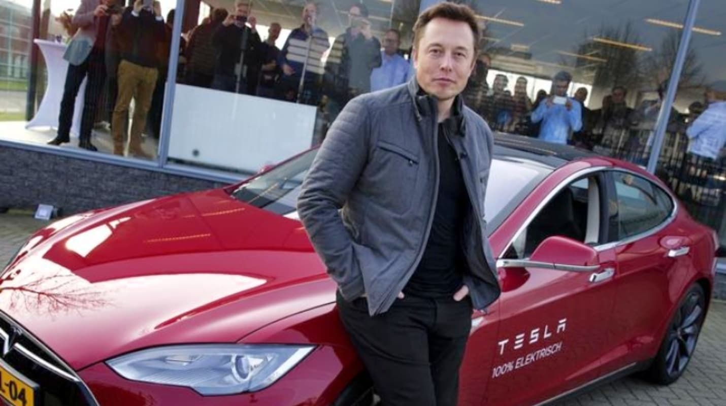 Kriptovalyuta yaradıcısı "Tesla"nın rəhbərini "fırıldaqçı" adlandırdı
