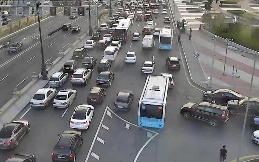 BNA: Müntəzəm və ekspress xətlər üzrə avtobusların hərəkətində gecikmələr var