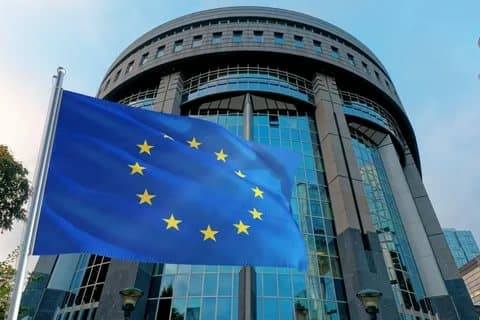 Avropa İttifaqı banklara rekord məbləğdə cərimə kəsdi