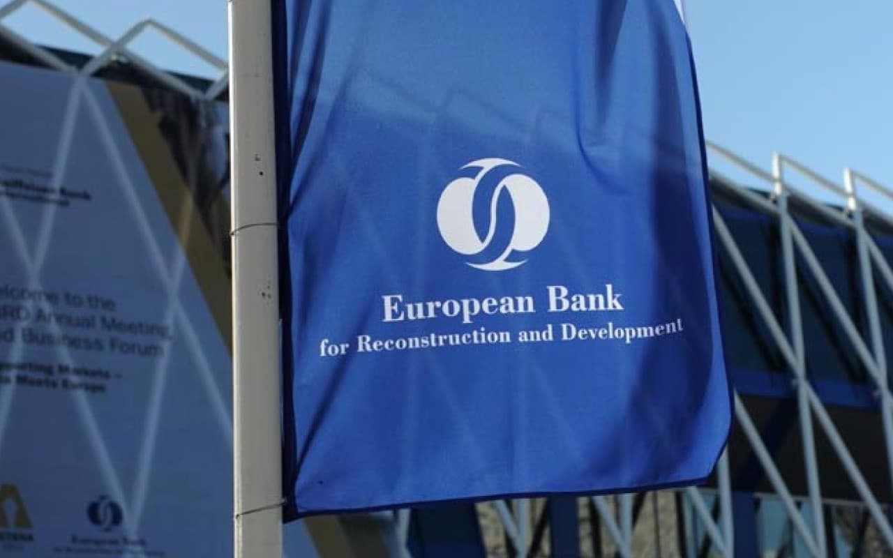 Avropa Bankı 4 ayda Azərbaycana 1 milyard avrodan artıq - Kredit Ayırıb