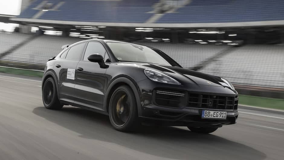 Porsche Cayenne modelinin yeni versiyasını hazırlayır