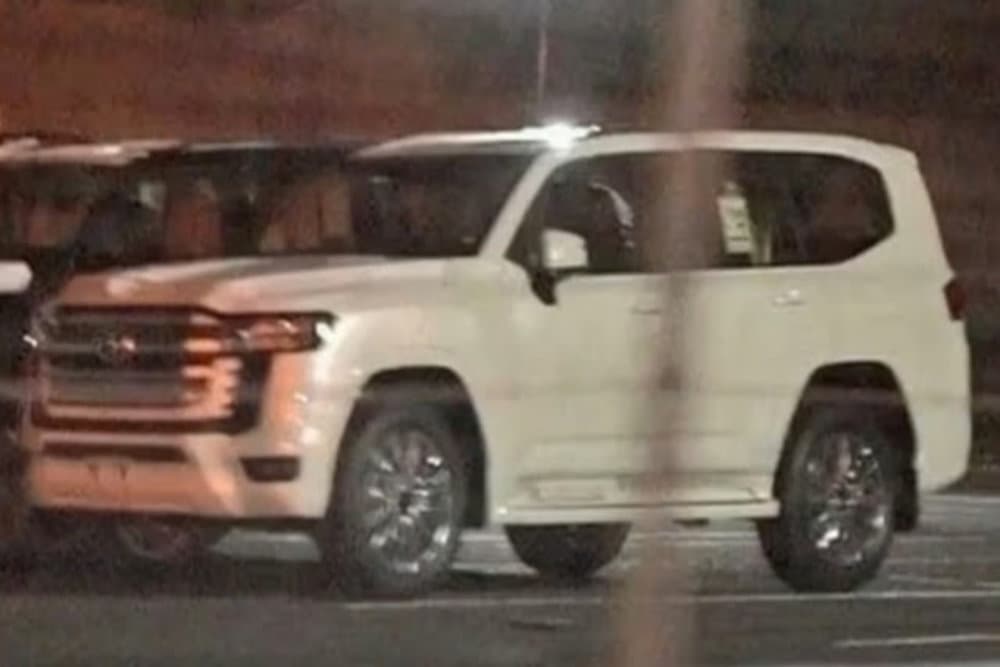 Yeni Toyota Land Cruiser modelinin interyer şəkillərim yayılıb
