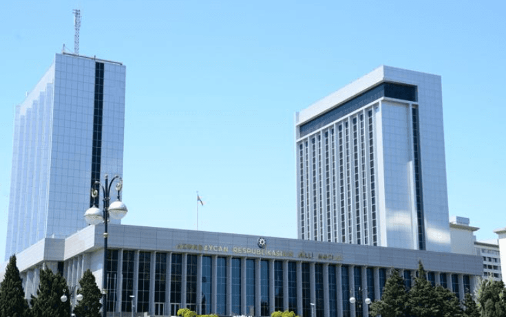 Milli Məclisin plenar iclası başlayıb